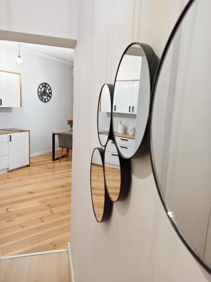 זיילונה גאורה Apartamenty W Scislym Centrum Kupiecka-Drzewna מראה חיצוני תמונה